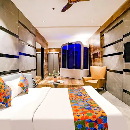 Fabhotel Prime Welcome Palace - Inside Chandni Chowk Complex-3