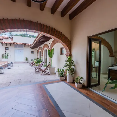 Casa Victoria Malecon - Adults Only-2
