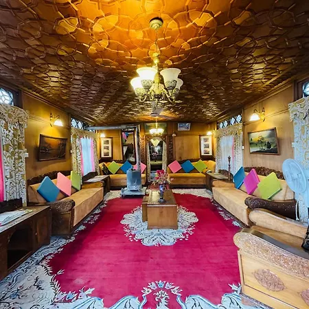 New Sea Palace Houseboats-2
