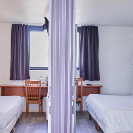 Brit Hotel Chambery-2