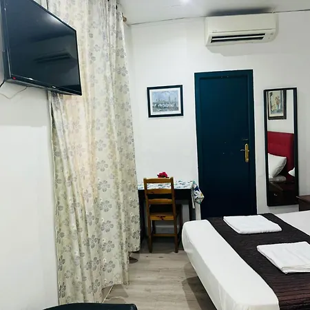 Hostal Mont Thabor-2