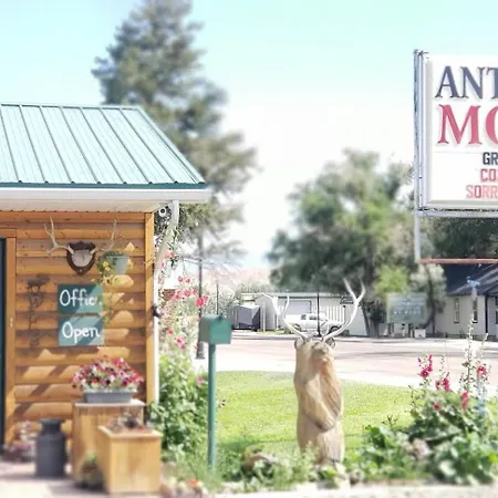 Antler Motel-2