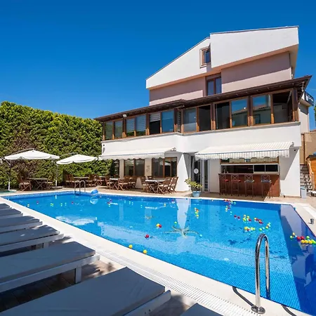 Cunda Giritlioğlu Otel-2