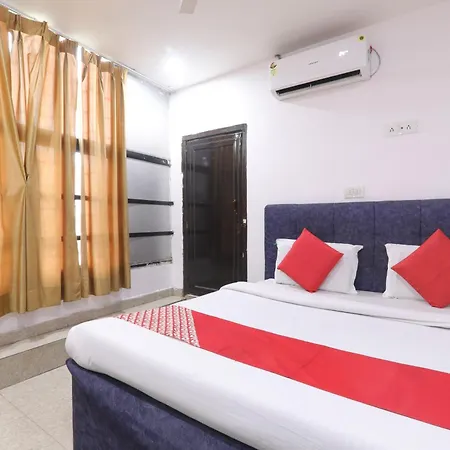 Metro Regency - Near Hazratganj & Charbagh-3