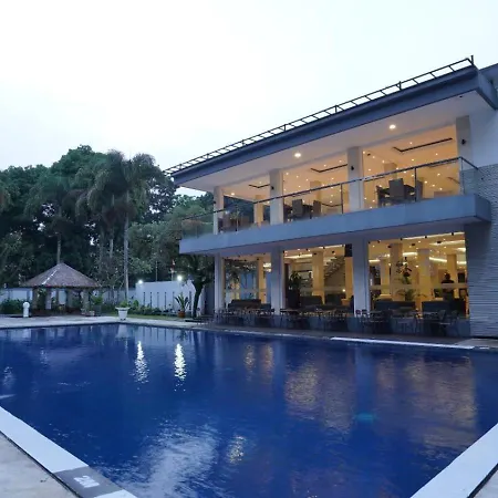 Grand Arjuna Hotel-2