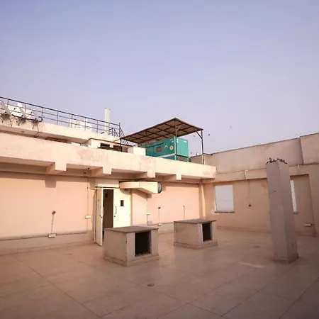 Hotel Leo Saffron - Pitampura-3