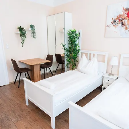 Hotel Schoenbrunn By Vienna Living Apartments-3