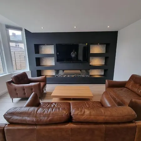 Luxury Rooms In Middleton-2