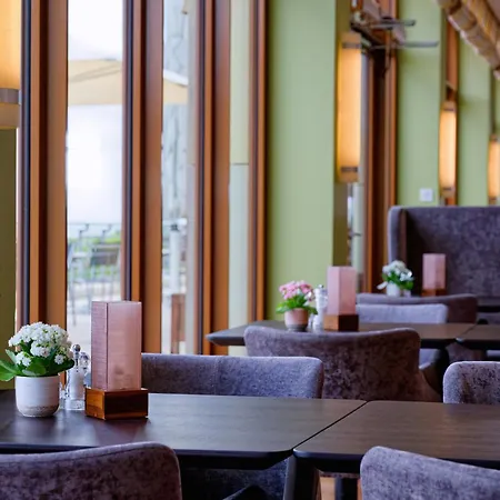 ATLANTIC Hotel Wilhelmshaven-3