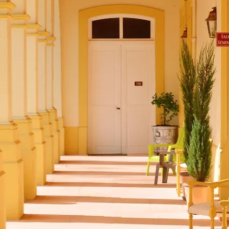 Logis Grand Hôtel Bourbon-Lancy-3