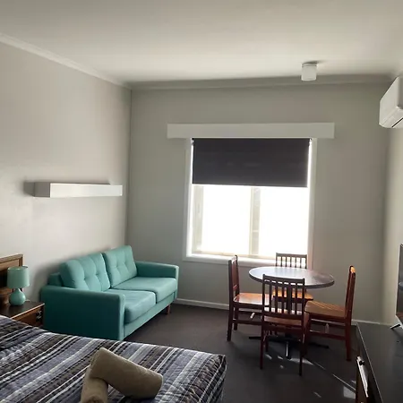 William Dutton Motel-2