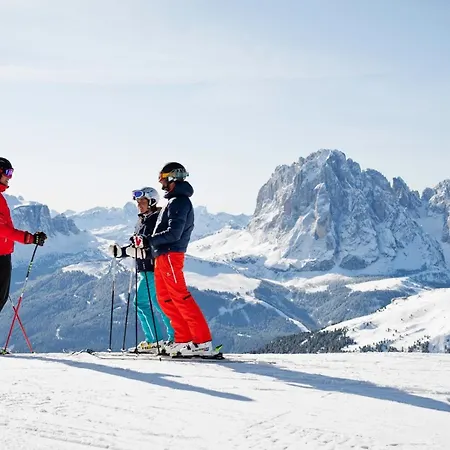 Hotel Weisses Roessl - Cavallino Bianco - Adults Only-3