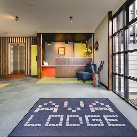 Ava Lodge-3