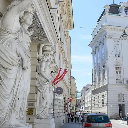 Palais Pálffy Apartments Vienna-2