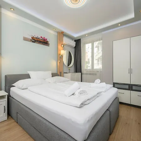 Palais Pálffy Apartments Vienna-2