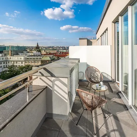 Vn17 Rooftop Suites By Adrez-2