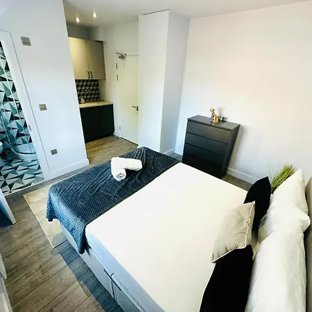 London Sw18 Top Studios Great Location Perfect For Tourist-2