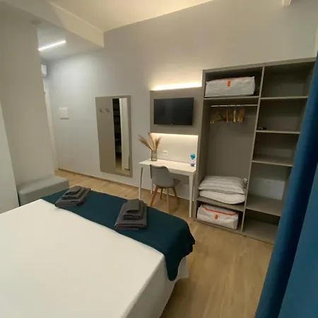 Fla Rooms - By Devona Rooms-3