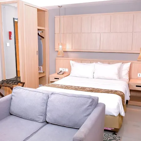 Golden Tulip Balikpapan Hotel & Suites-3