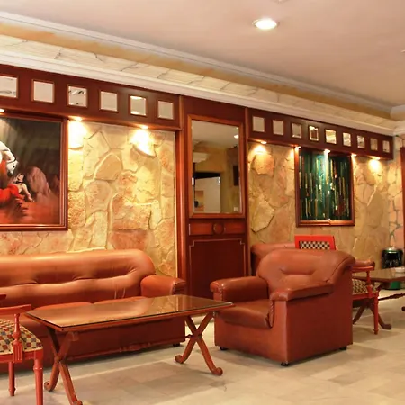 Le Marly Hotel-3