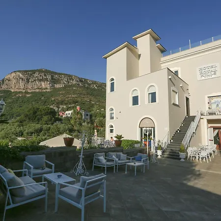 Hotel Royal Hills-2