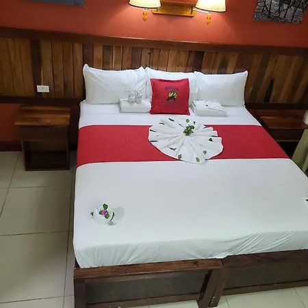 Caye Caulker Plaza Hotel-2