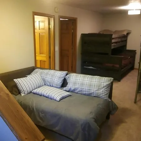 Historic Twin Tudors Inn-2