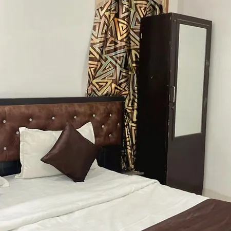 Hotel Square In-2