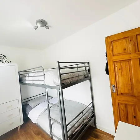 Beautiful Home In London With Easy Access To Central London-3