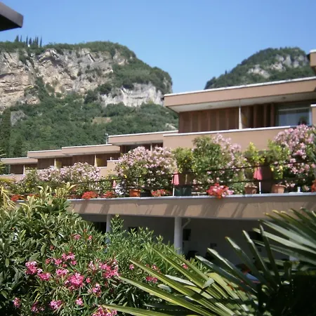 Residence Cascata Varone-3