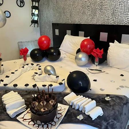 Africa Paradise - Or Tambo Airport Boutique Hotel-3