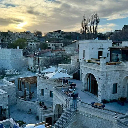 Solem Cave Suites-2