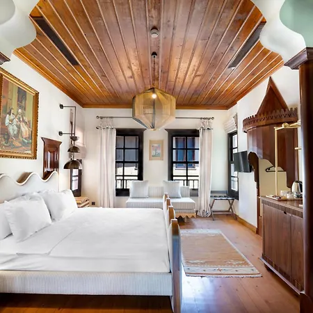 House 5 Hotel-3