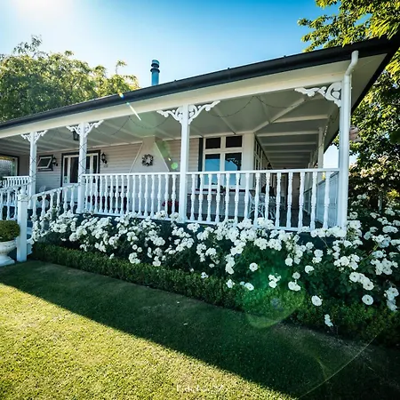 Guthrie Cottage-2