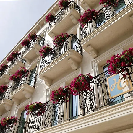 Hotel Plaza Berat-3