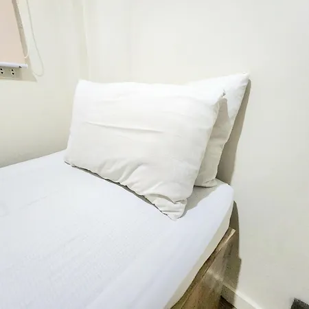 Stone House Hotel Manila-3