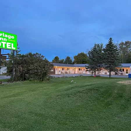 Carriage Inn Motel-3