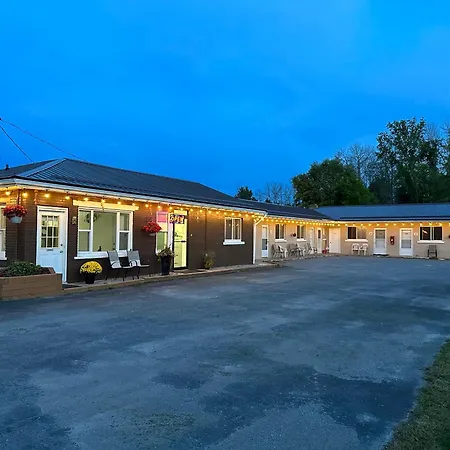 Carriage Inn Motel-2