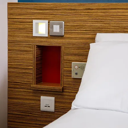 Go2 Portishead Marina Hotel-3