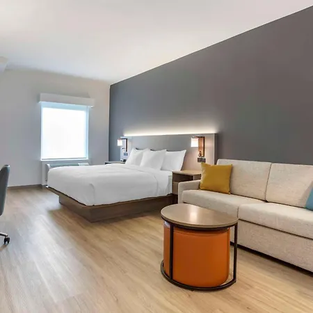 Four Points By Sheraton Newark Airport-3