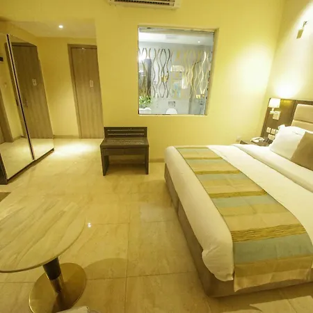 Perfecto La Vila Hotel And Suites-3