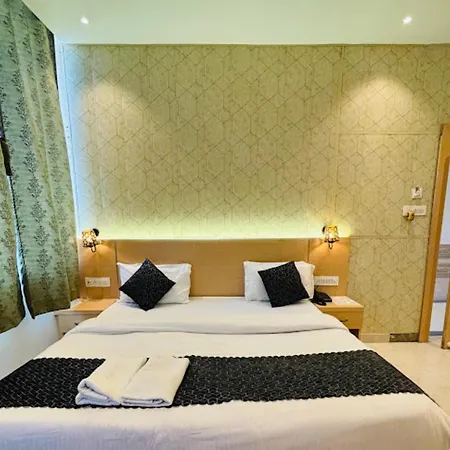 Hotel The Ramay Palace Ayodhya-2