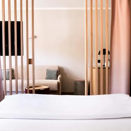 Flora Hotel & Suites-2