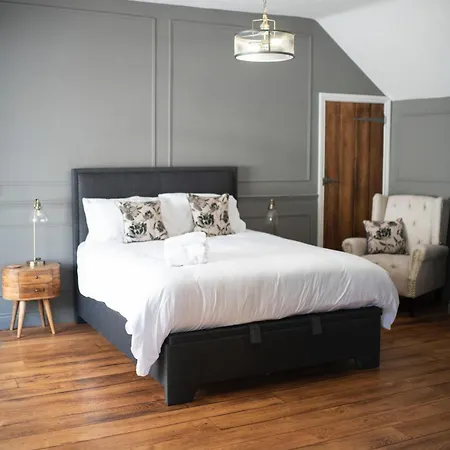 Bulls Head Inn Rooms-3