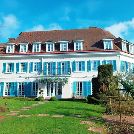 Chateau De Montreuil-2