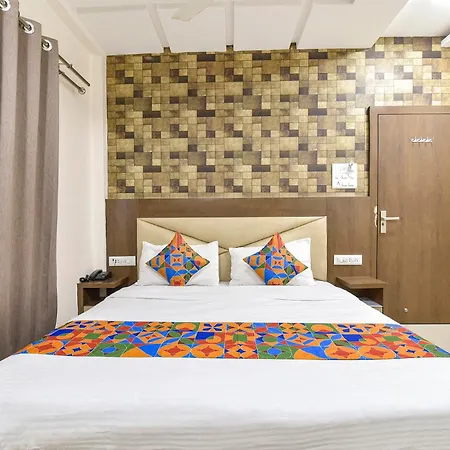 Fabhotel King Palace-2