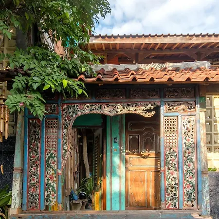 Bunga Desa Homestay Jimbaran-2