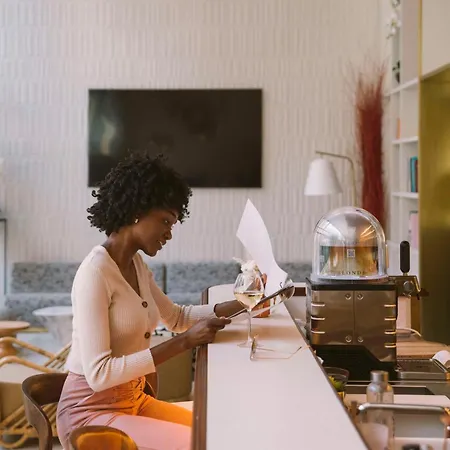 Hotel Yac Paris Clichy, A Member Of Radisson Individuals-3