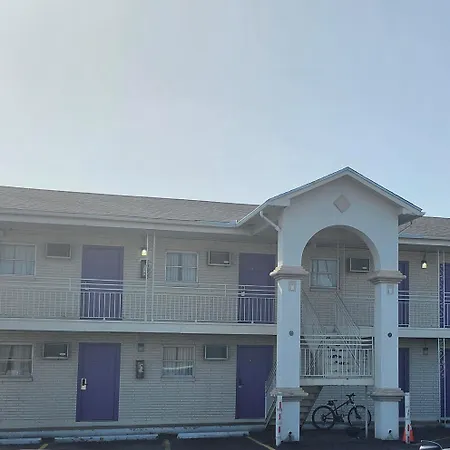 Friendship Inn Hotel-3