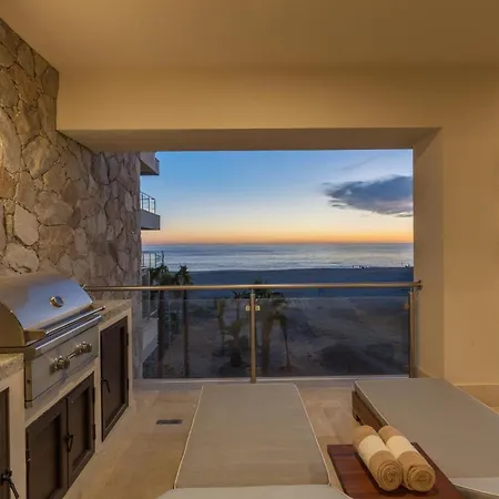 Beachfront 2 Bdrm Condo In Exclusive Diamante Golf-2